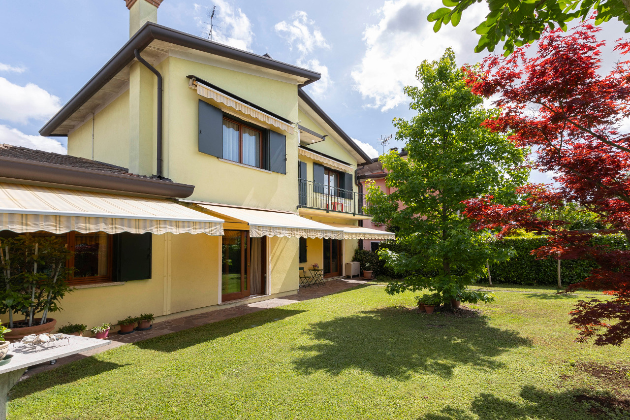 Casa Bifamiliare/Schiera in vendita a Quarto d'Altino